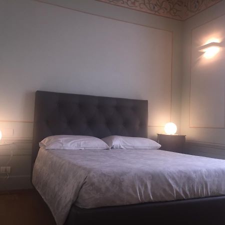 Palazzo Carasi Apartments Кремона Екстериор снимка
