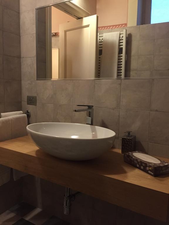 Palazzo Carasi Apartments Кремона Екстериор снимка